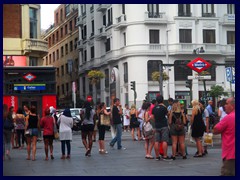 Plaza del Callao, Gran Via 03